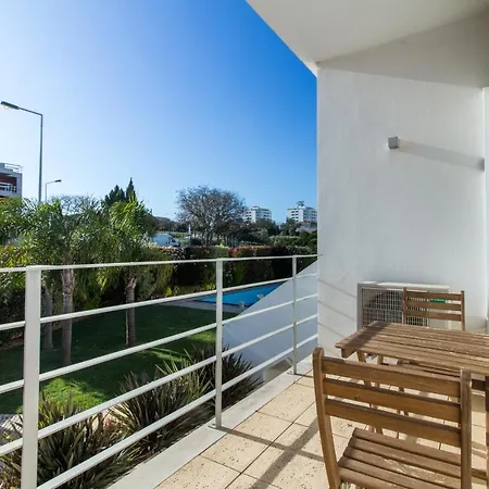 Terrace Apartment By Stay-Ici, Algarve Holiday Rental Lägenhet